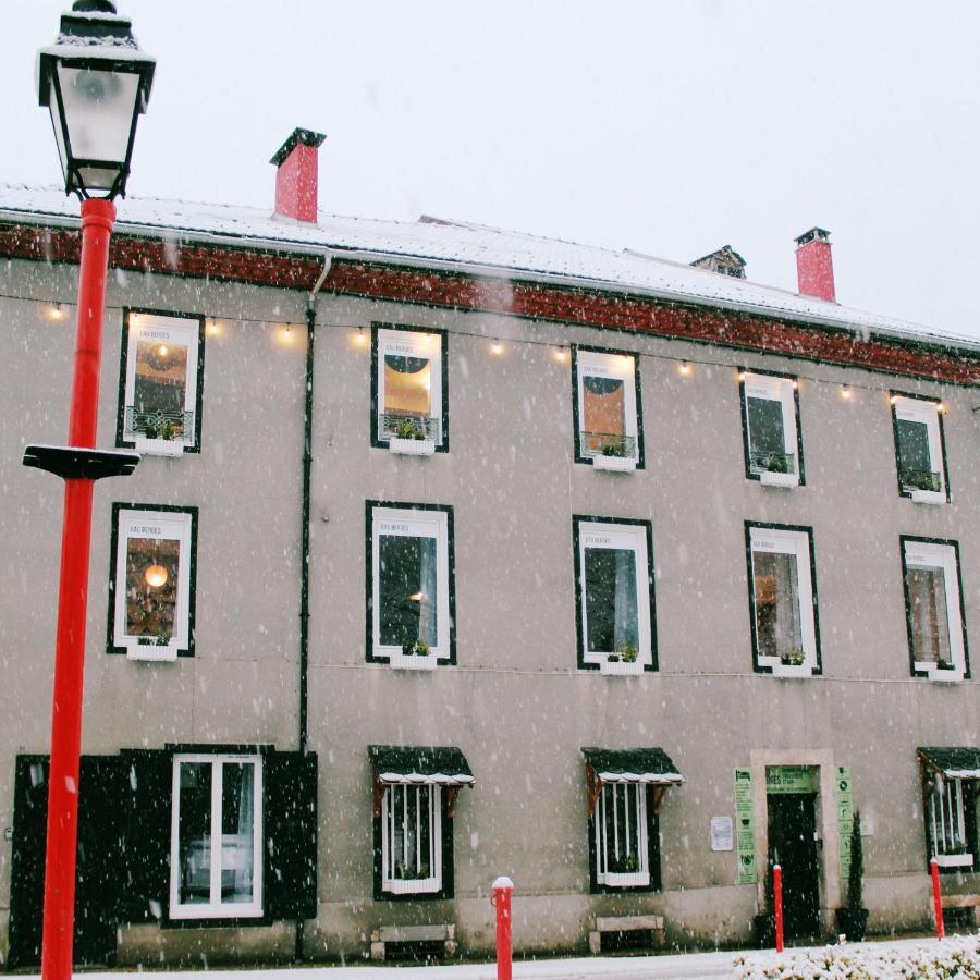 Eau Berges Hostel Val-de-Sos ภายนอก รูปภาพ