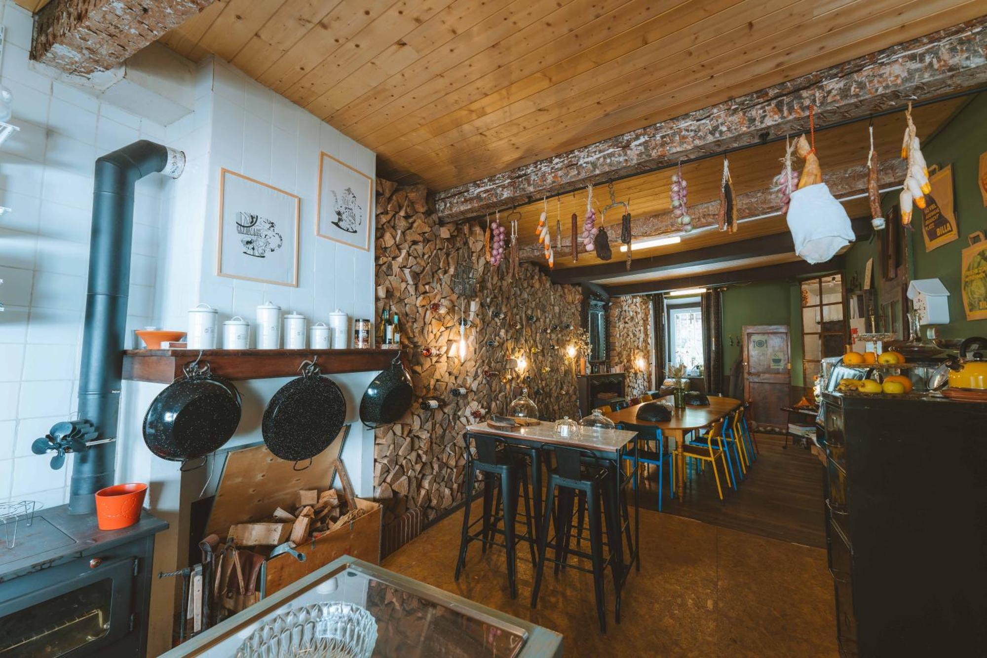 Eau Berges Hostel Val-de-Sos ภายนอก รูปภาพ