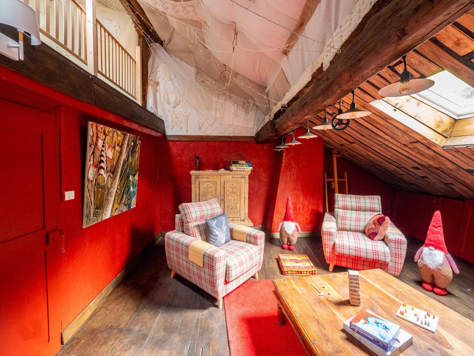 Eau Berges Hostel Val-de-Sos ภายนอก รูปภาพ