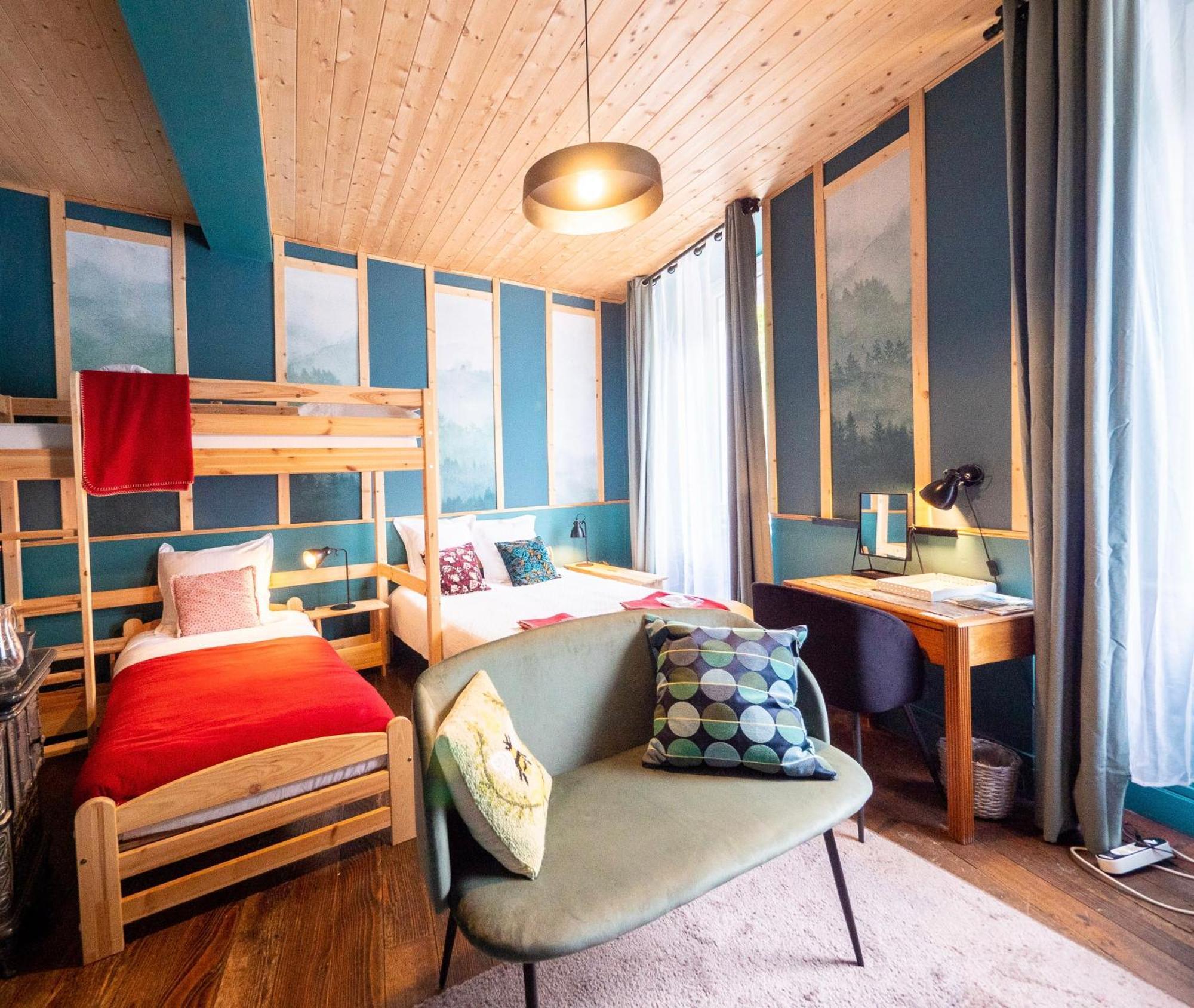 Eau Berges Hostel Val-de-Sos ภายนอก รูปภาพ